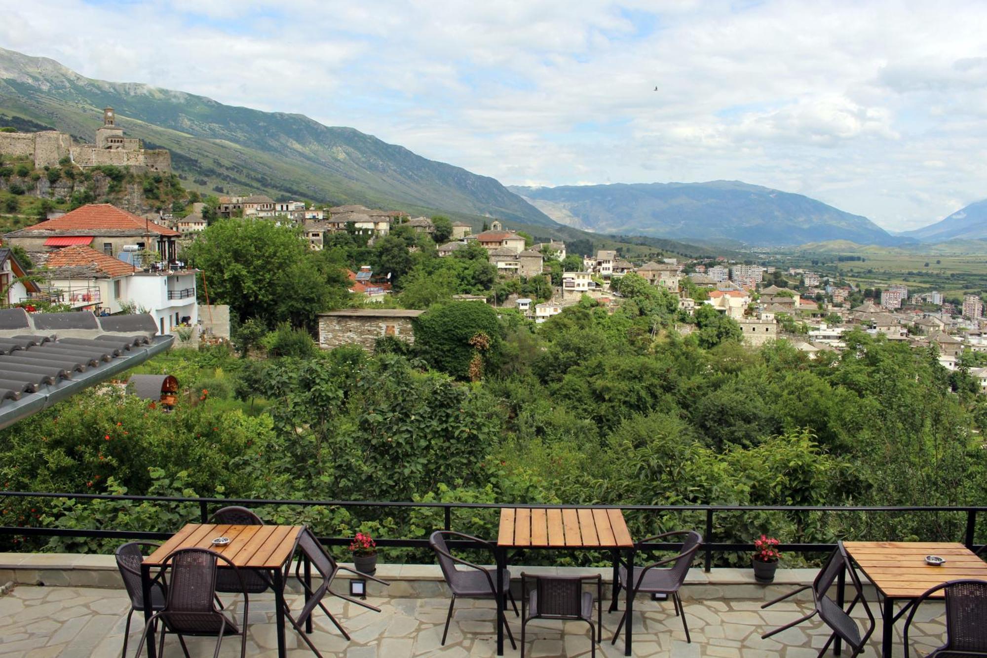 Guest House Amades Gjirokastër Dış mekan fotoğraf